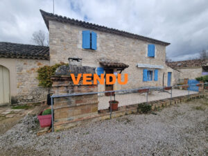 CAUSSADE BELLE MAISON EN PIERRE AU CALME D’ENVIRON 115 M2 TE