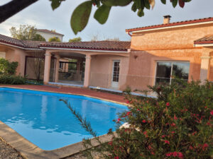 CAUSSADE BELLE MAISON  +PISCINE