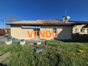 MAISON D&rsquo;ENVIRON 112 M2 -TERRAIN 2240M2 +GARAGE 25M2 ENVIRON